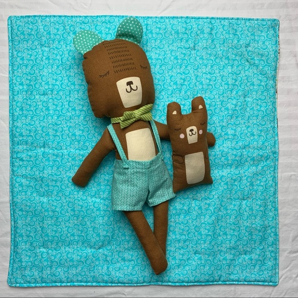 Goldilocks and the Three Bears handmade dolls with quilt and pillow - Picture 6 of 9